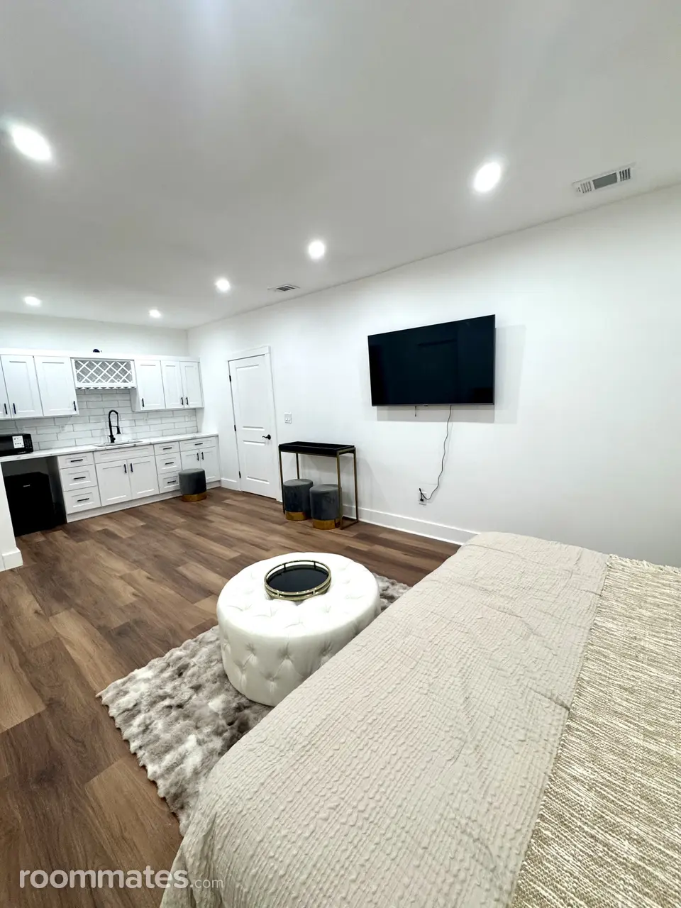 Profile photo 6 of 7