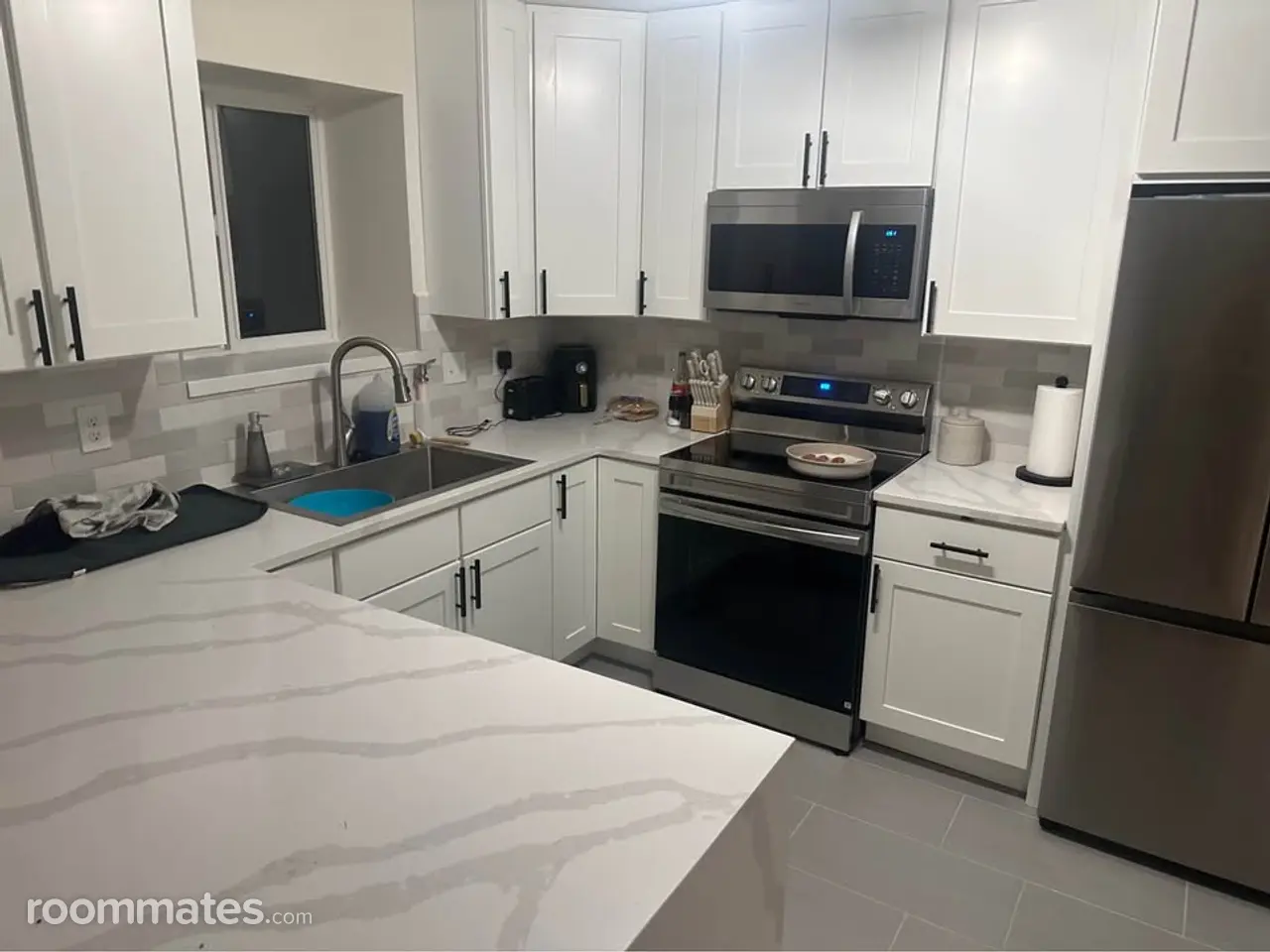 Profile photo 7 of 11