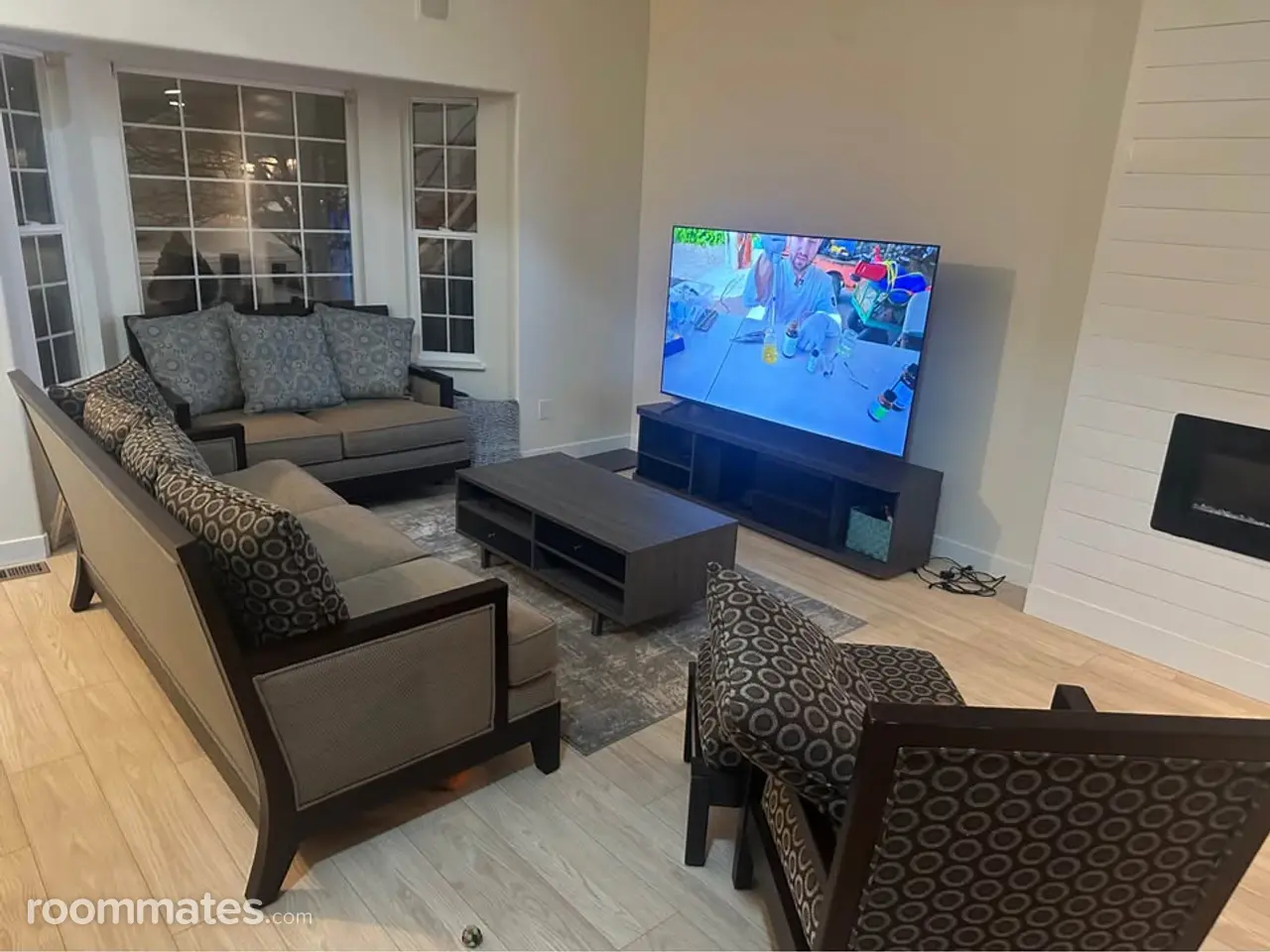 Profile photo 8 of 11