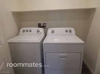Room for rent in Henderson, NV $800, townhouse