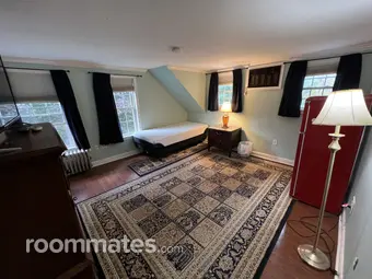 Room for rent in Brookline, NH $1100, house