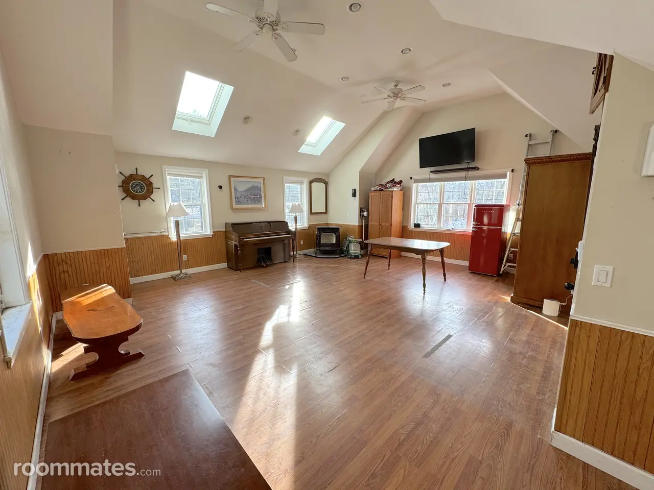 Profile photo 1 of 10