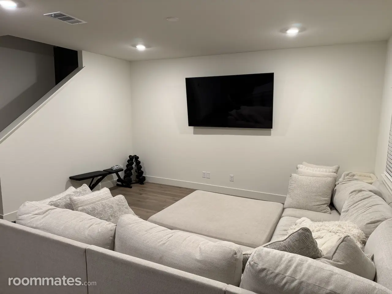 Profile photo 2 of 6