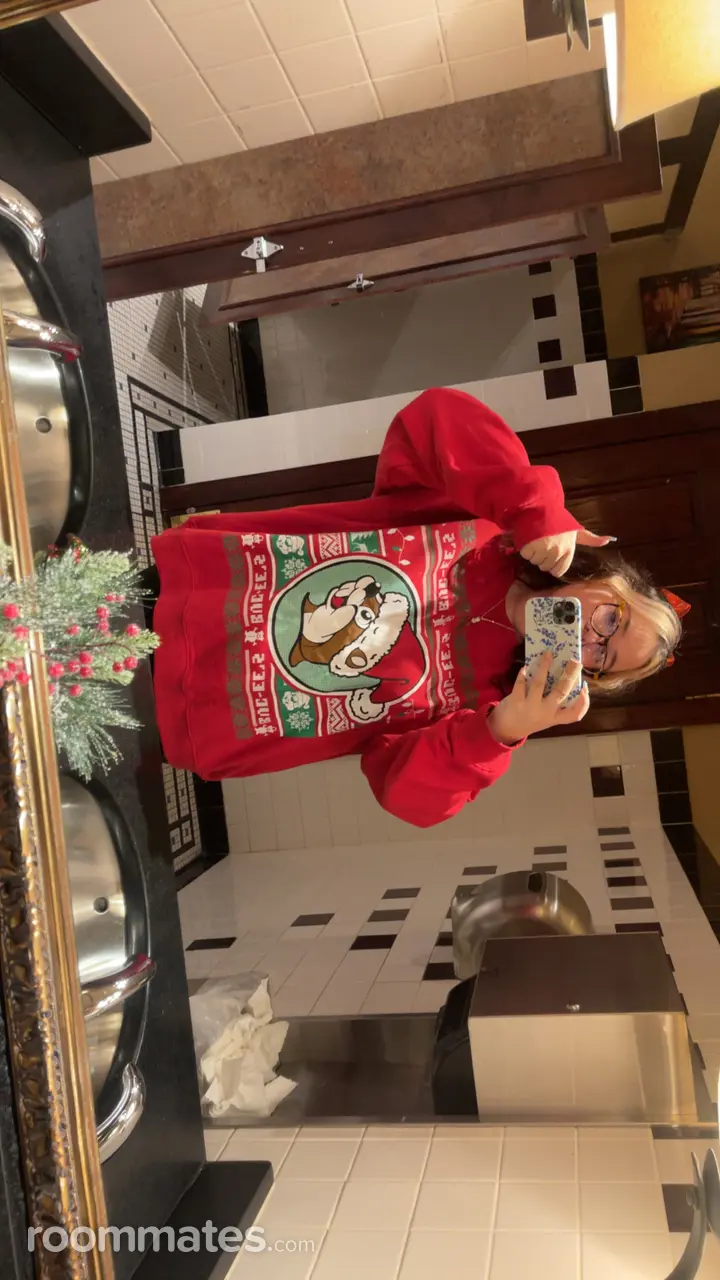 Profile photo 1 of 1