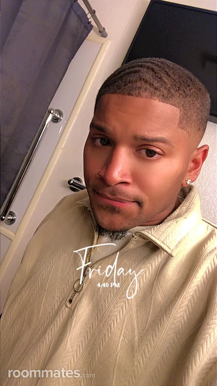 Profile photo 7 of 8