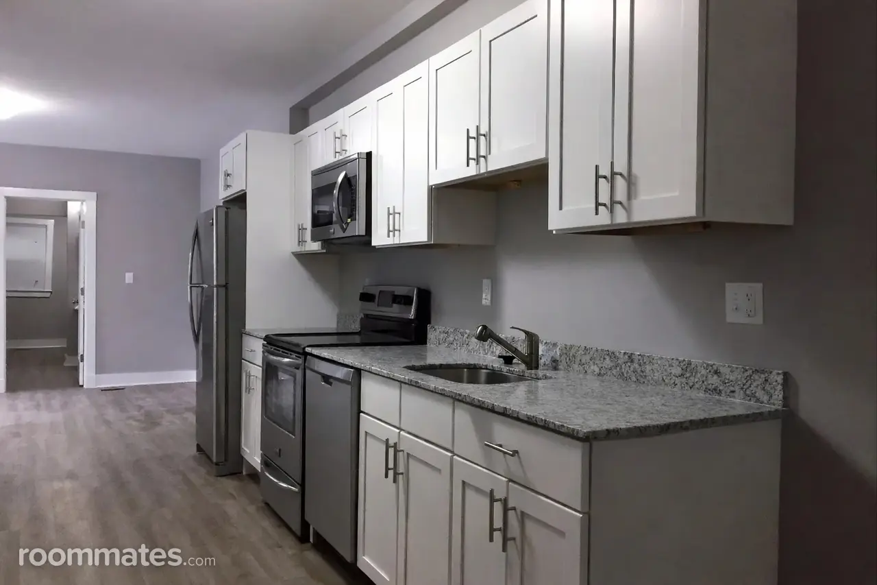 Profile photo 6 of 11