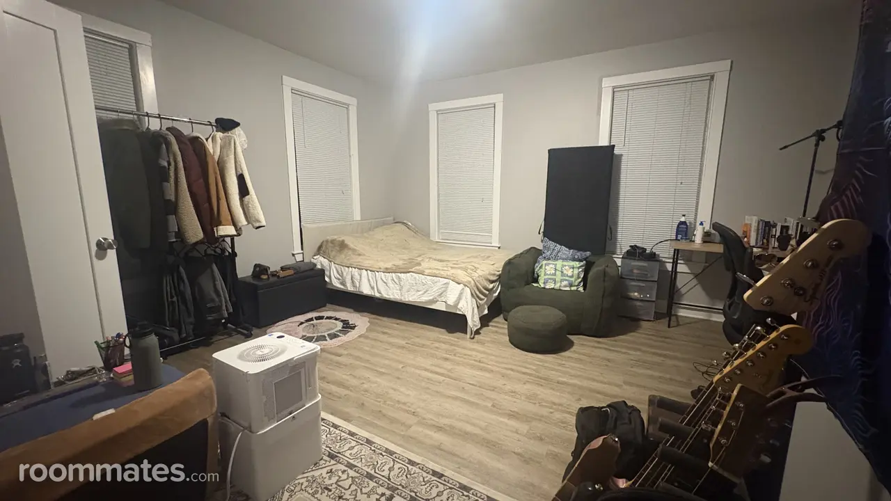 Profile photo 9 of 11