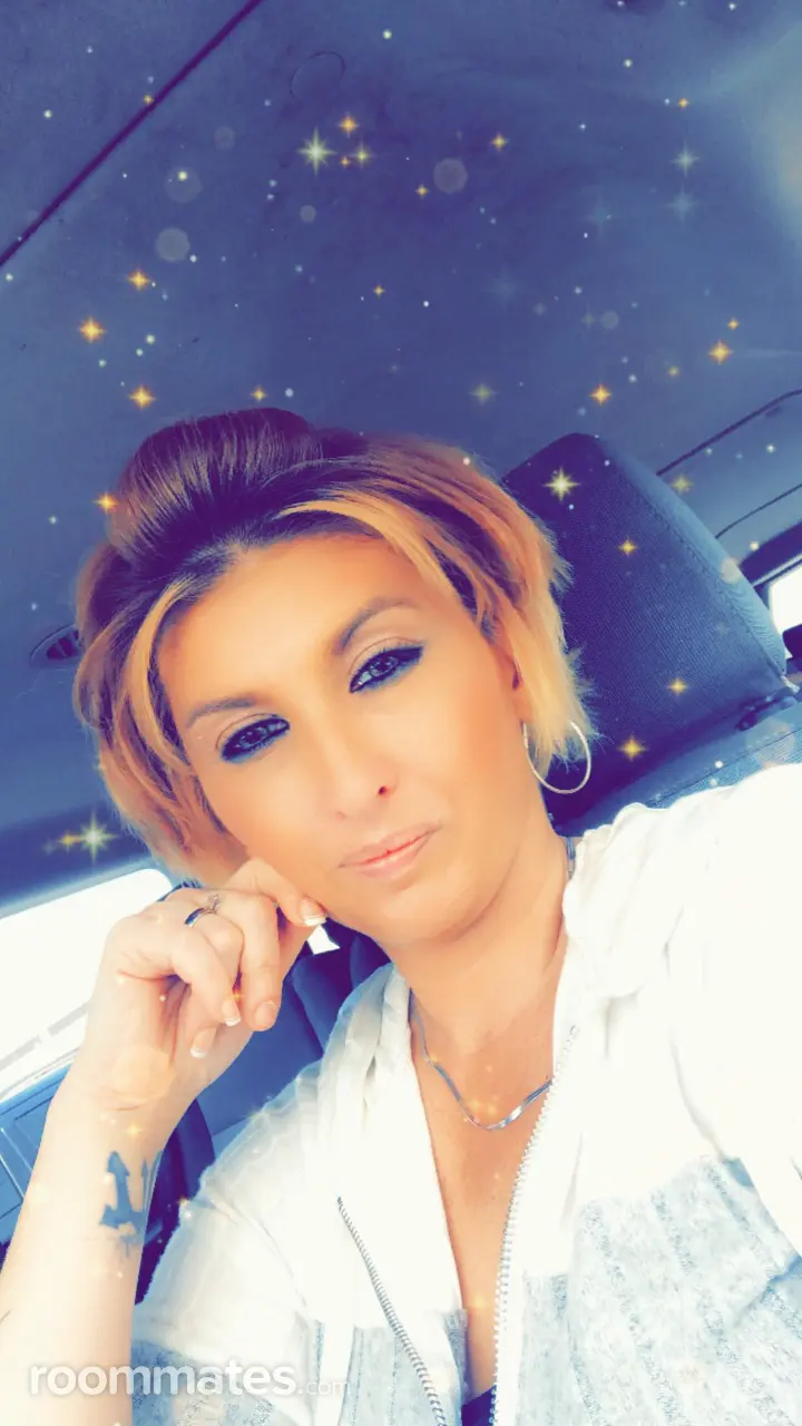 Profile photo 3 of 4