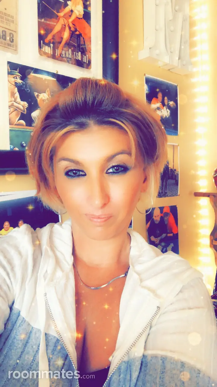 Profile photo 4 of 4