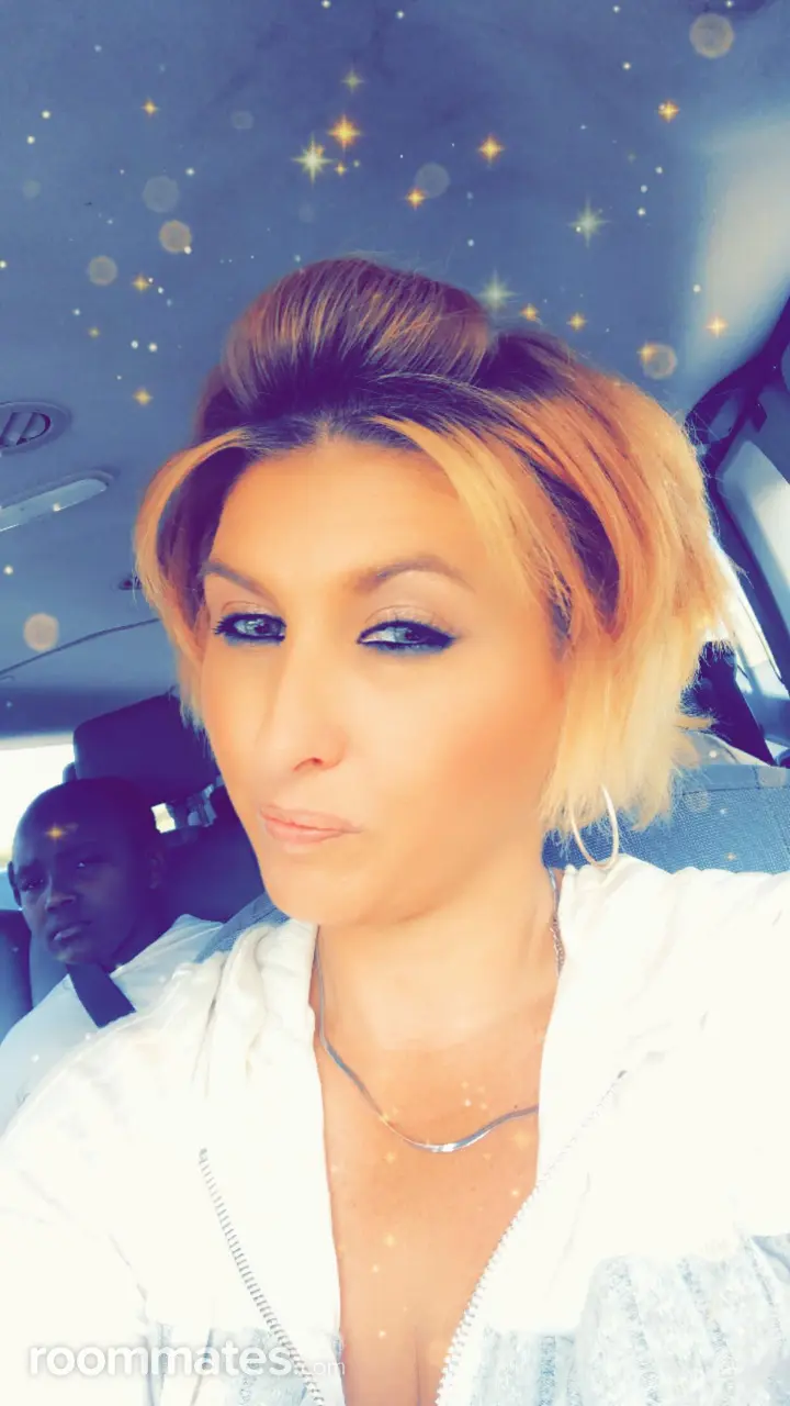 Profile photo 1 of 4