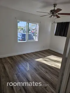 Room for rent in Fullerton, CA $1000, house