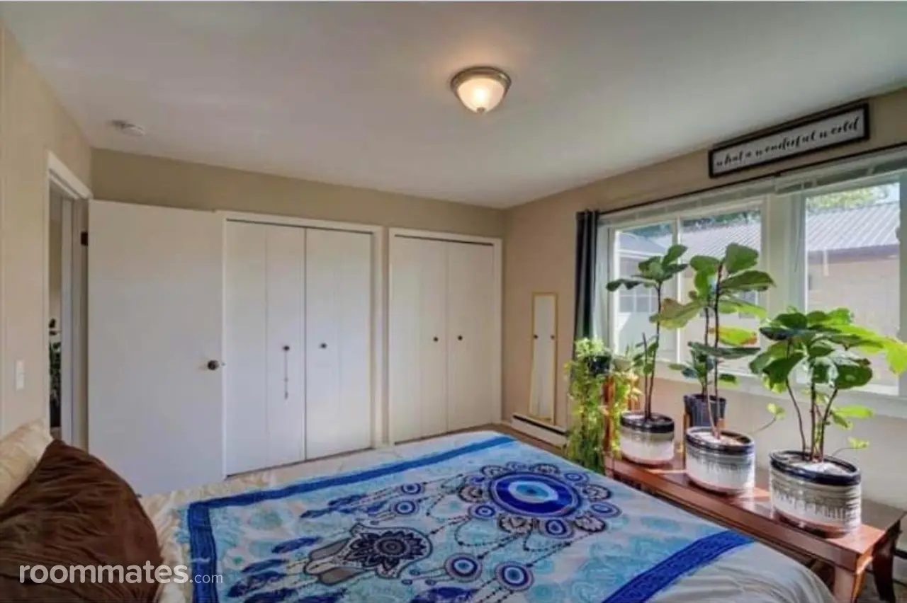 Profile photo 4 of 7