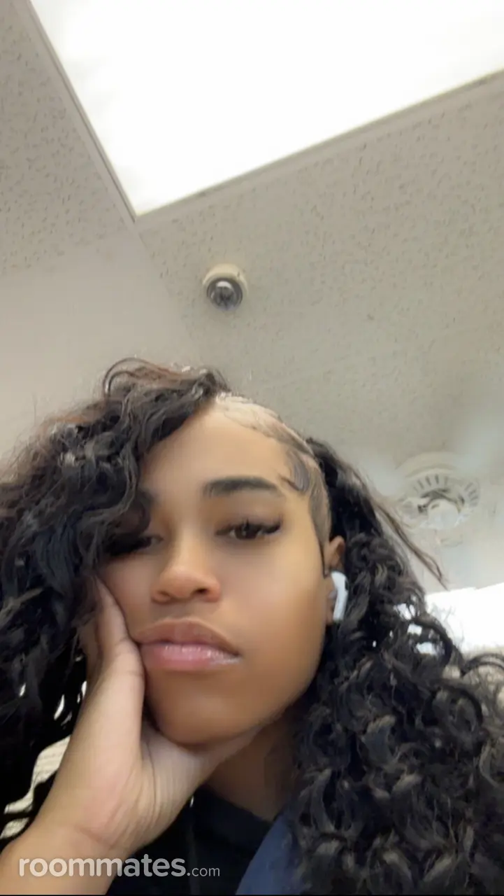 Profile photo 1 of 1