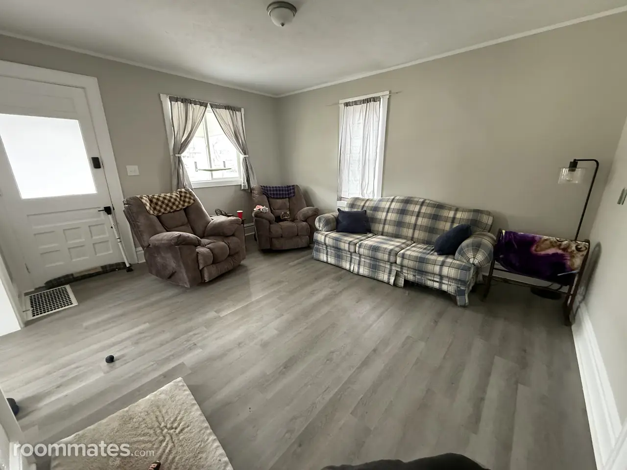 Profile photo 1 of 2