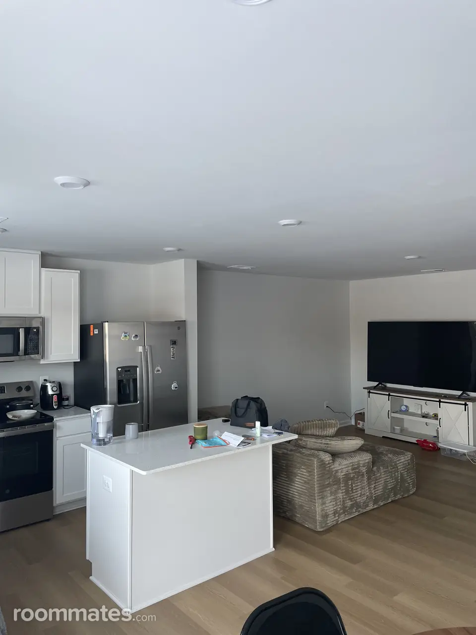 Profile photo 1 of 4