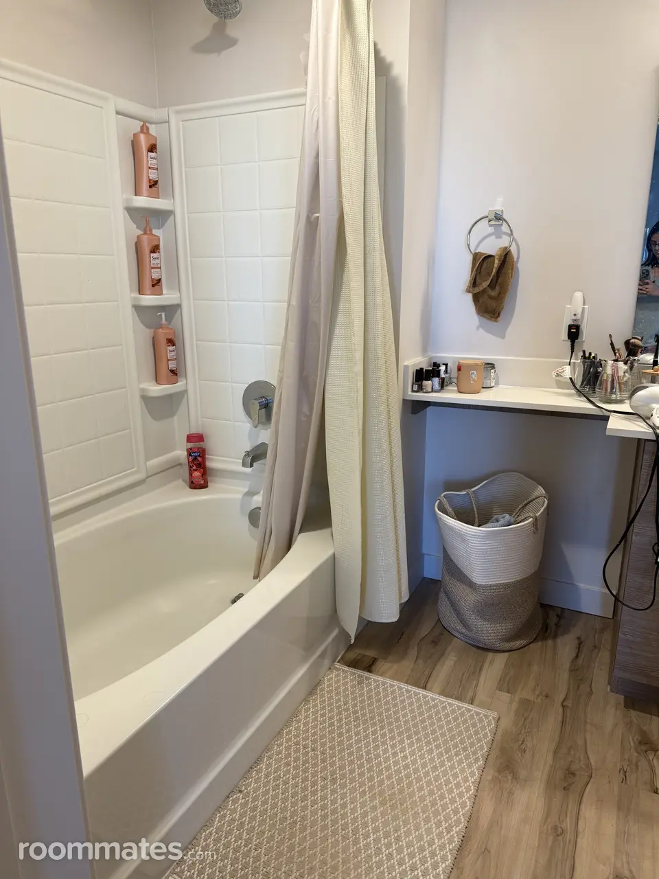 Profile photo 3 of 8