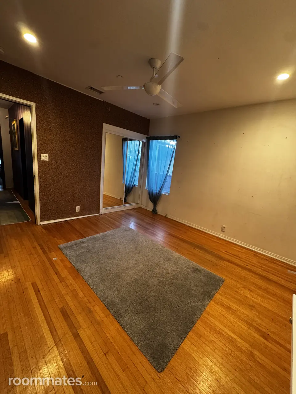 Profile photo 9 of 11