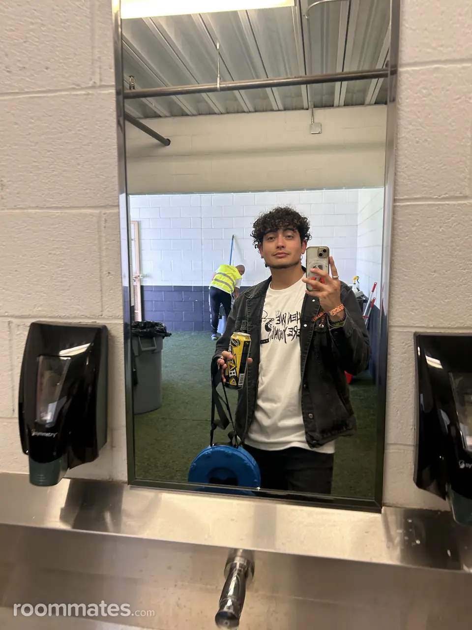 Profile photo 6 of 8