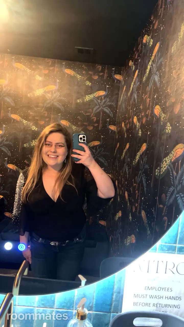 Profile photo 7 of 7