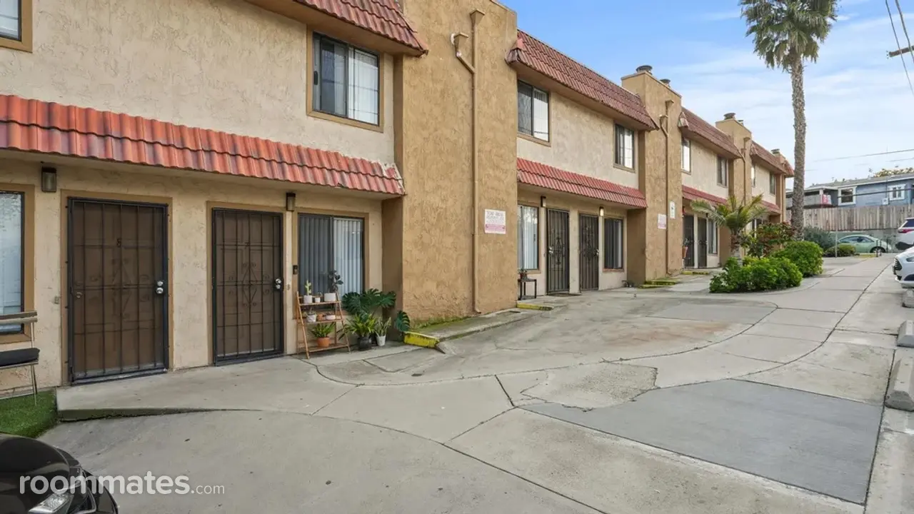 Profile photo 5 of 14