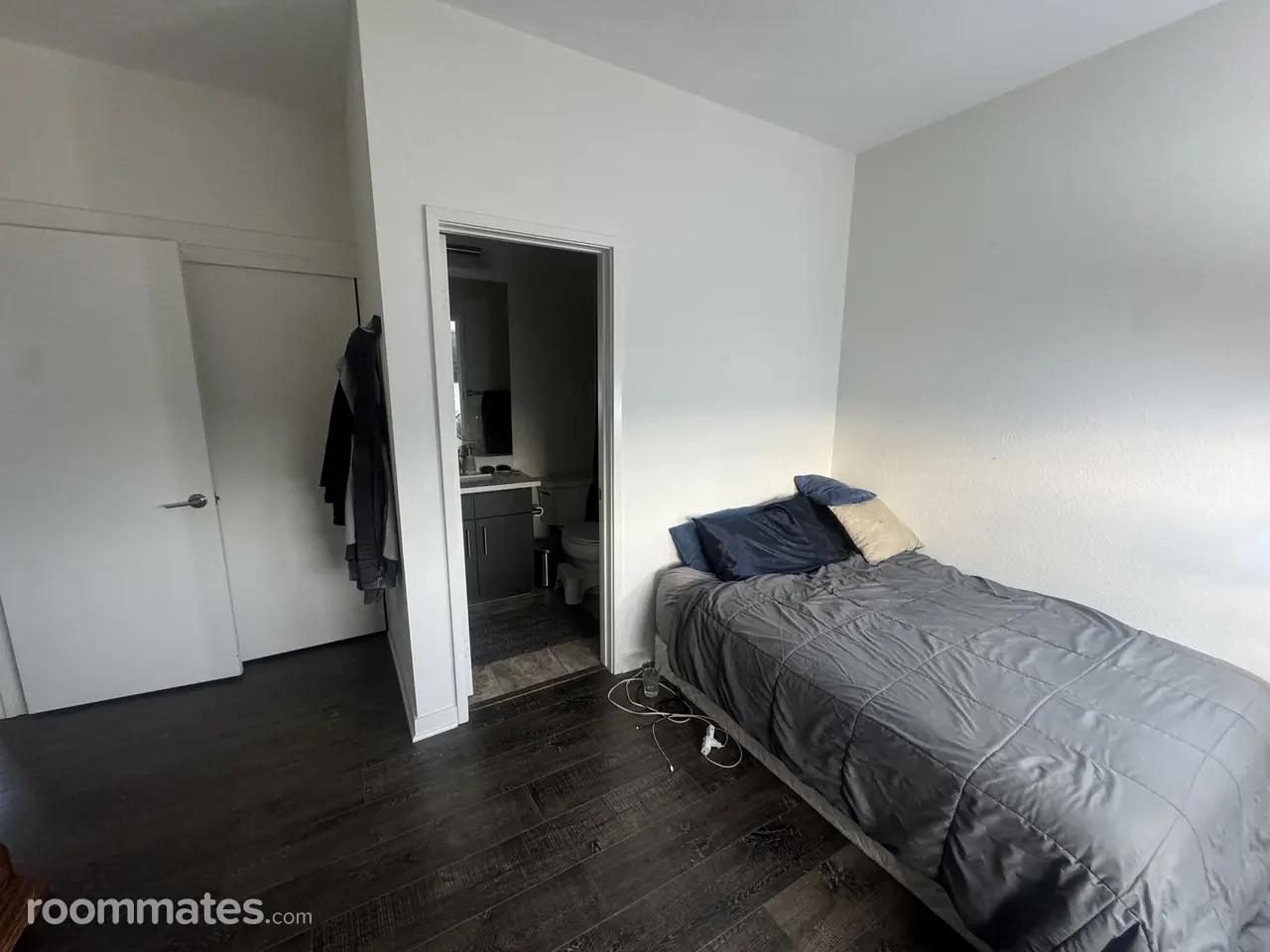 Profile photo 2 of 11