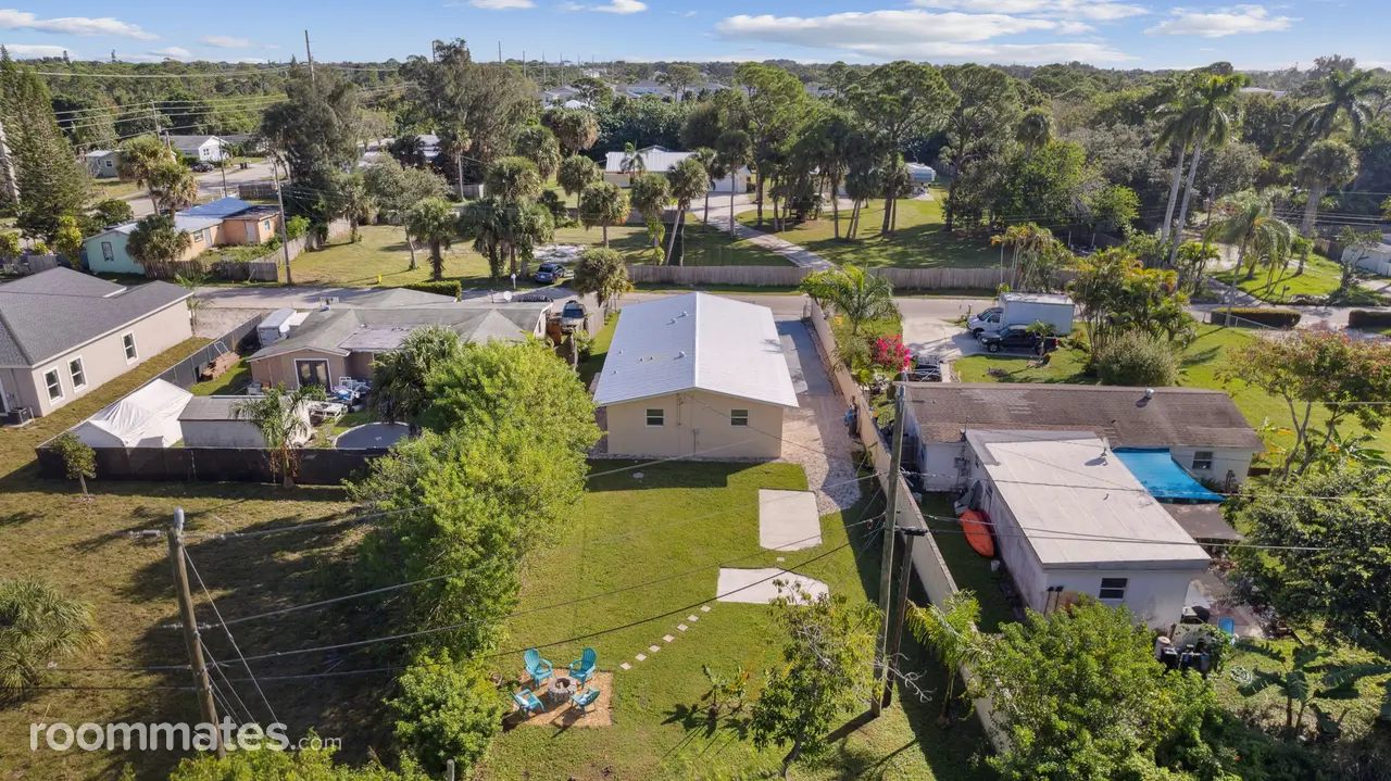 Profile photo 10 of 11