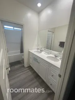 Room for rent in Murrieta, CA $1200, house