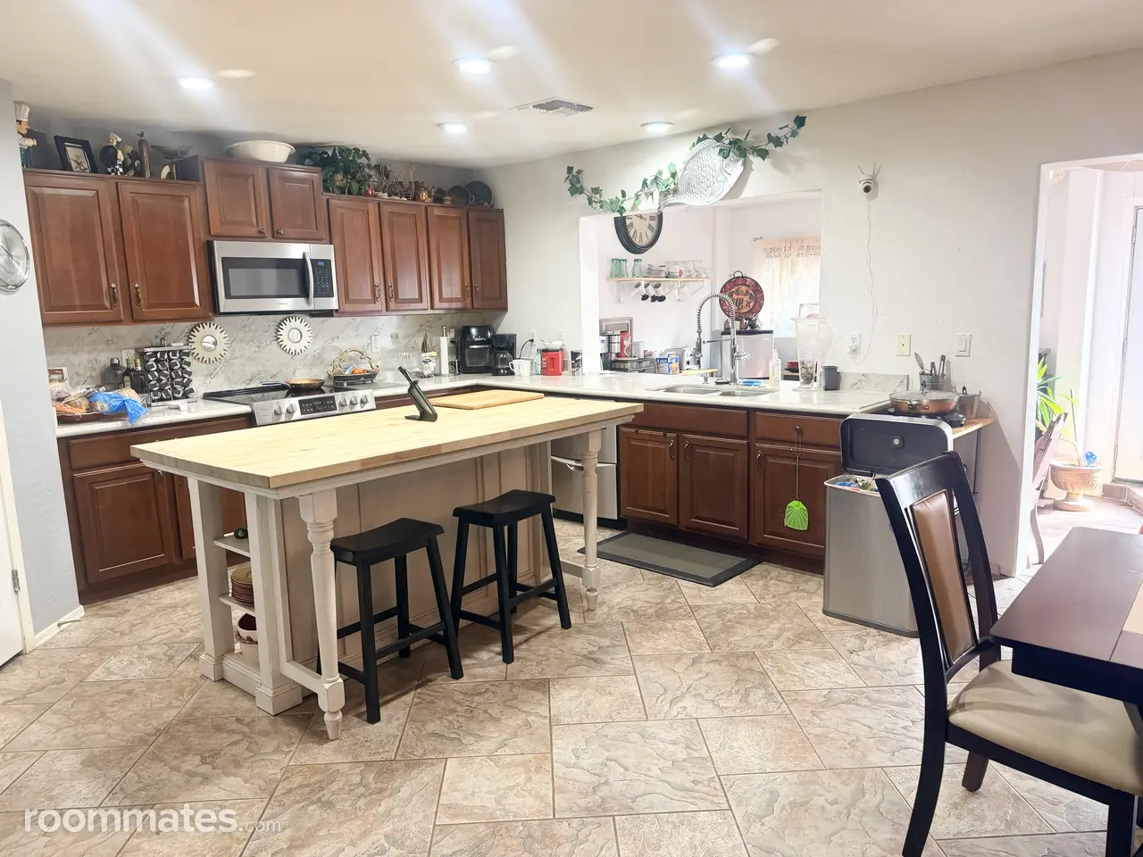 Profile photo 4 of 11