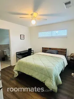 Room for rent in Elmont, NY $1000, house