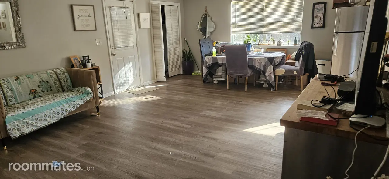 Profile photo 5 of 8