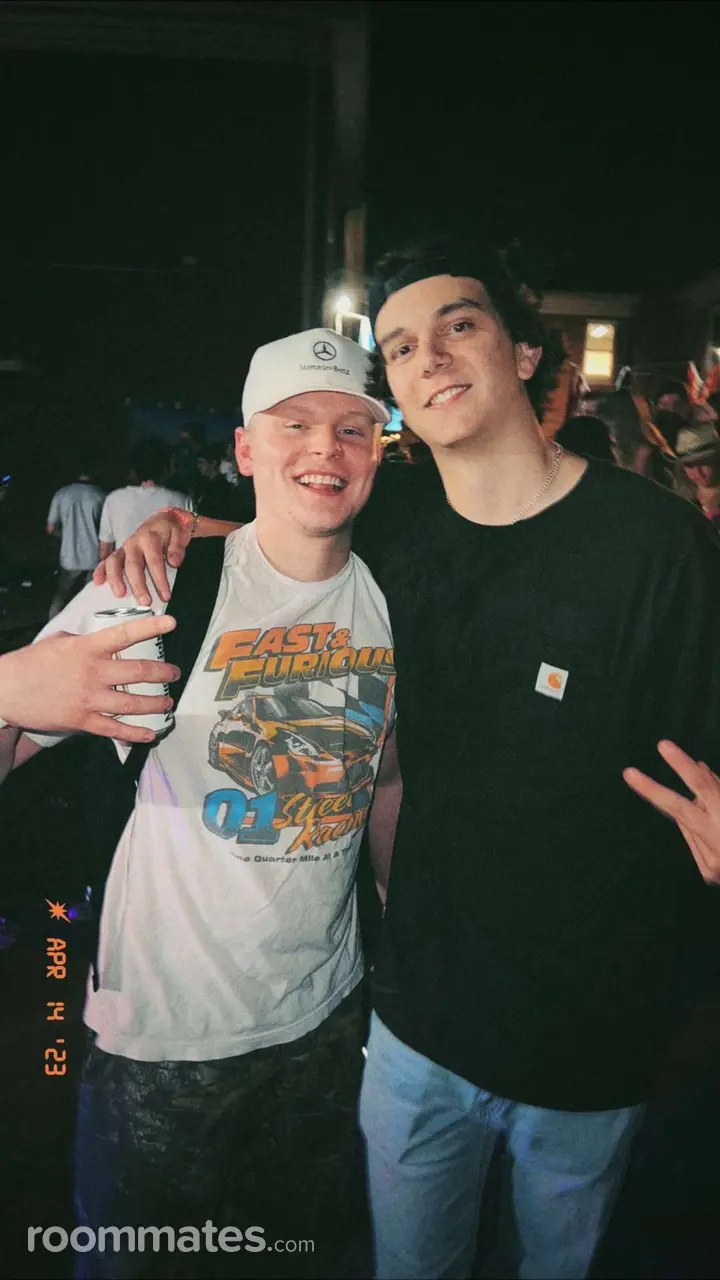 Profile photo 7 of 8