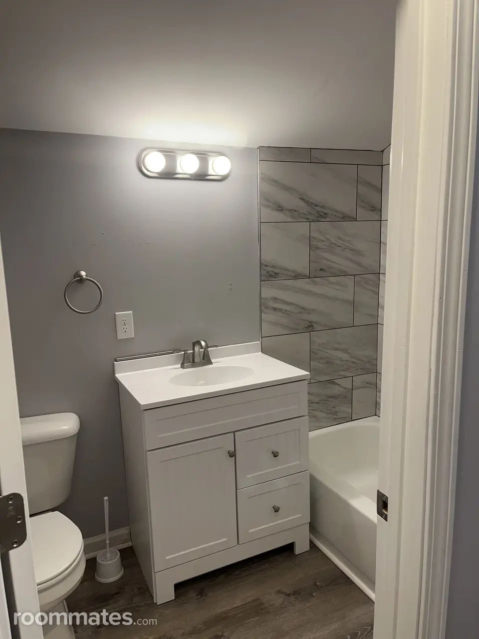 Profile photo 1 of 11