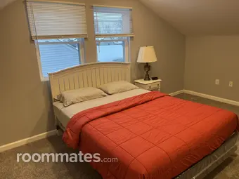 Room for rent in Louisville, KY $900, house