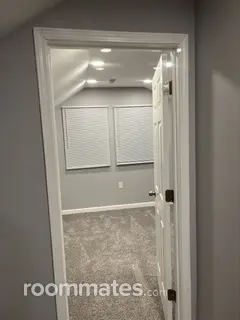 Room for rent in Louisville, KY $900, house