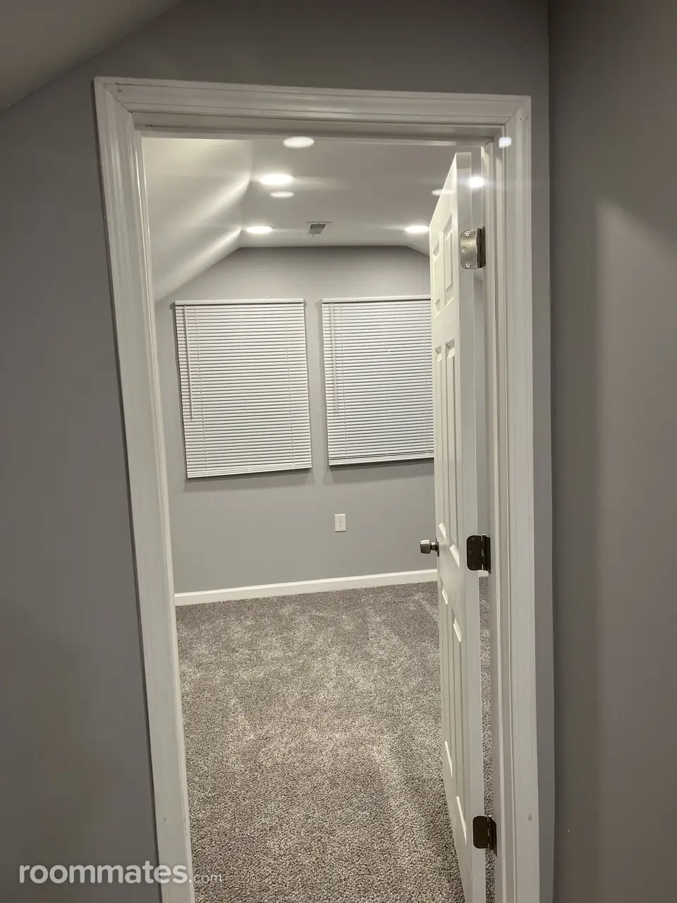 Profile photo 7 of 11