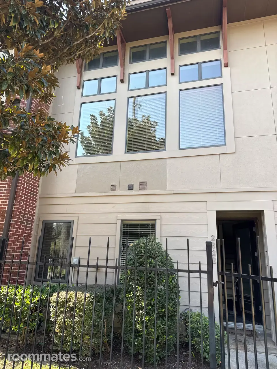 Profile photo 1 of 11