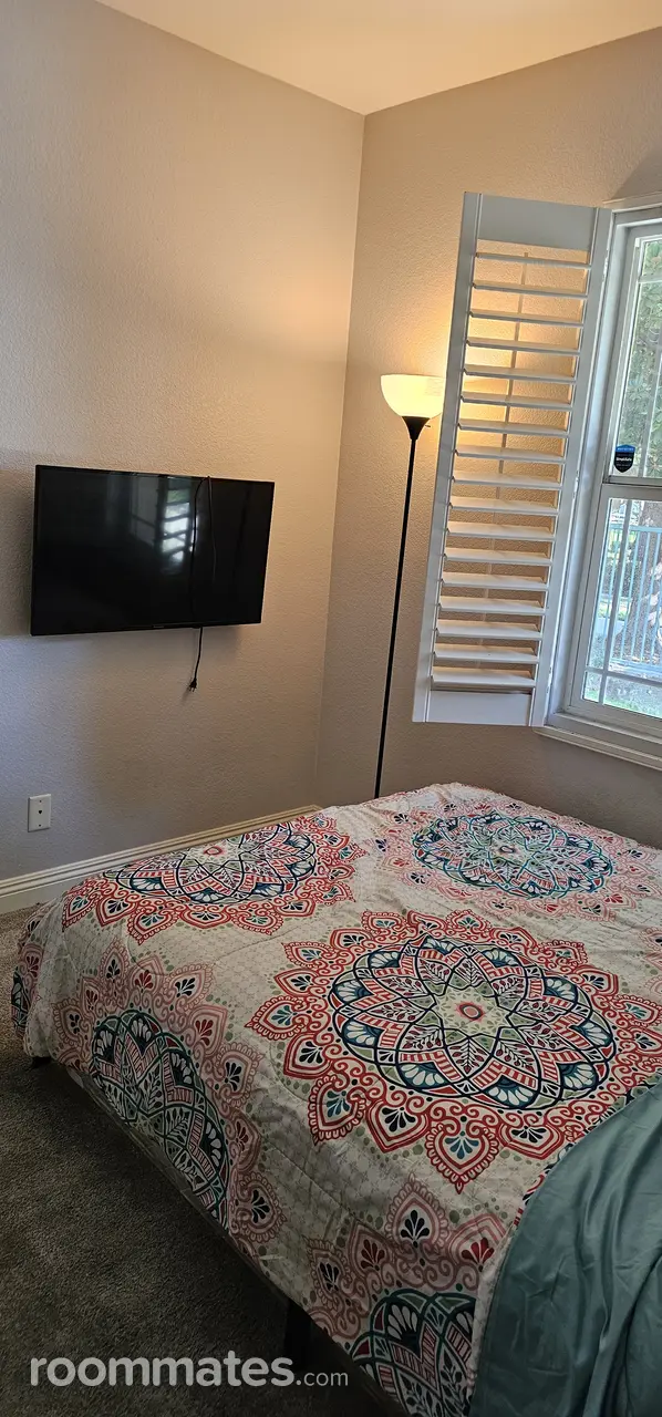 Profile photo 4 of 5