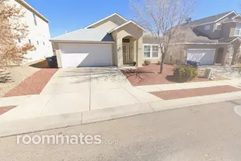 Room for rent in Albuquerque, NM $800, house