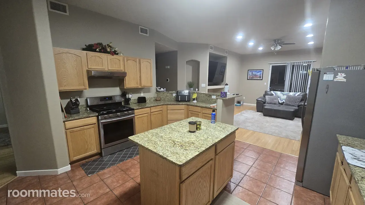 Profile photo 4 of 6