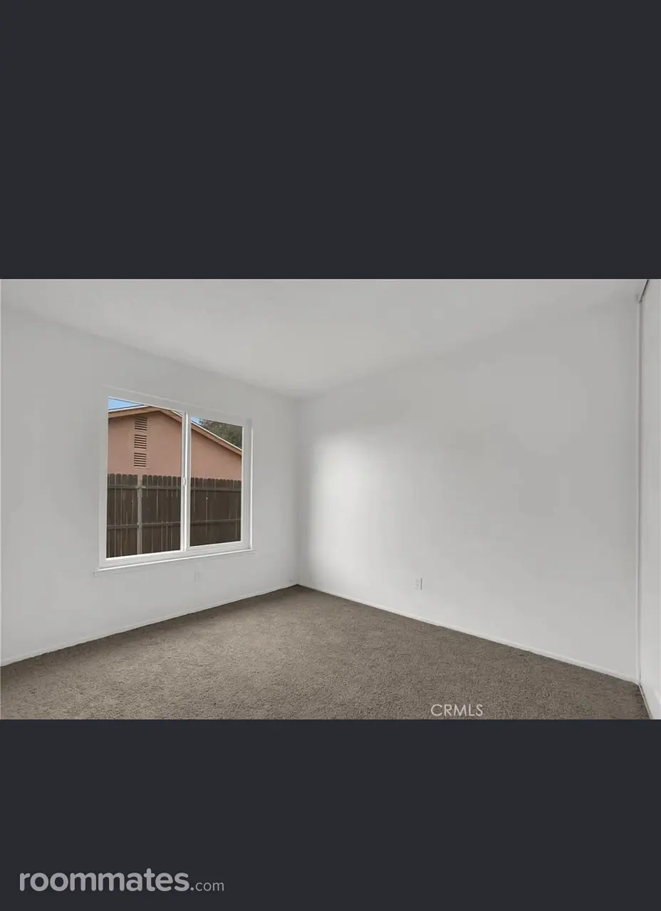 Profile photo 1 of 4