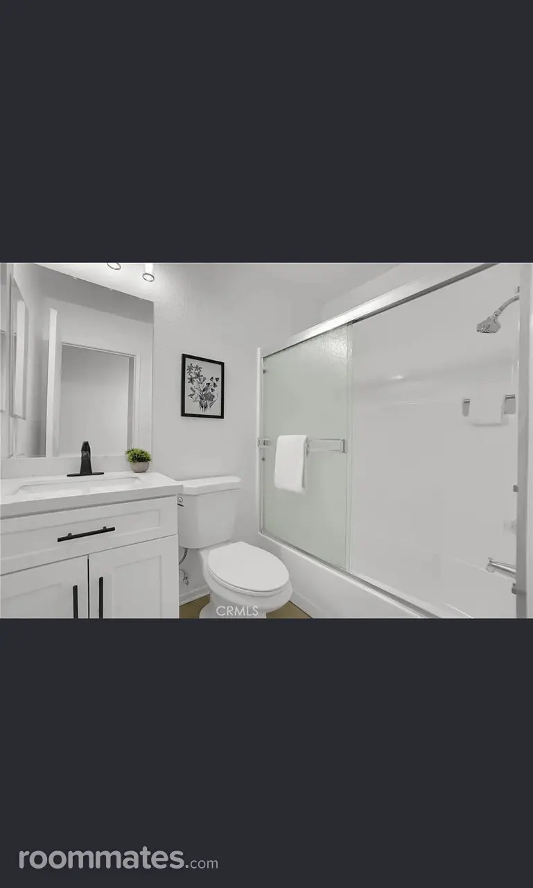 Profile photo 3 of 4