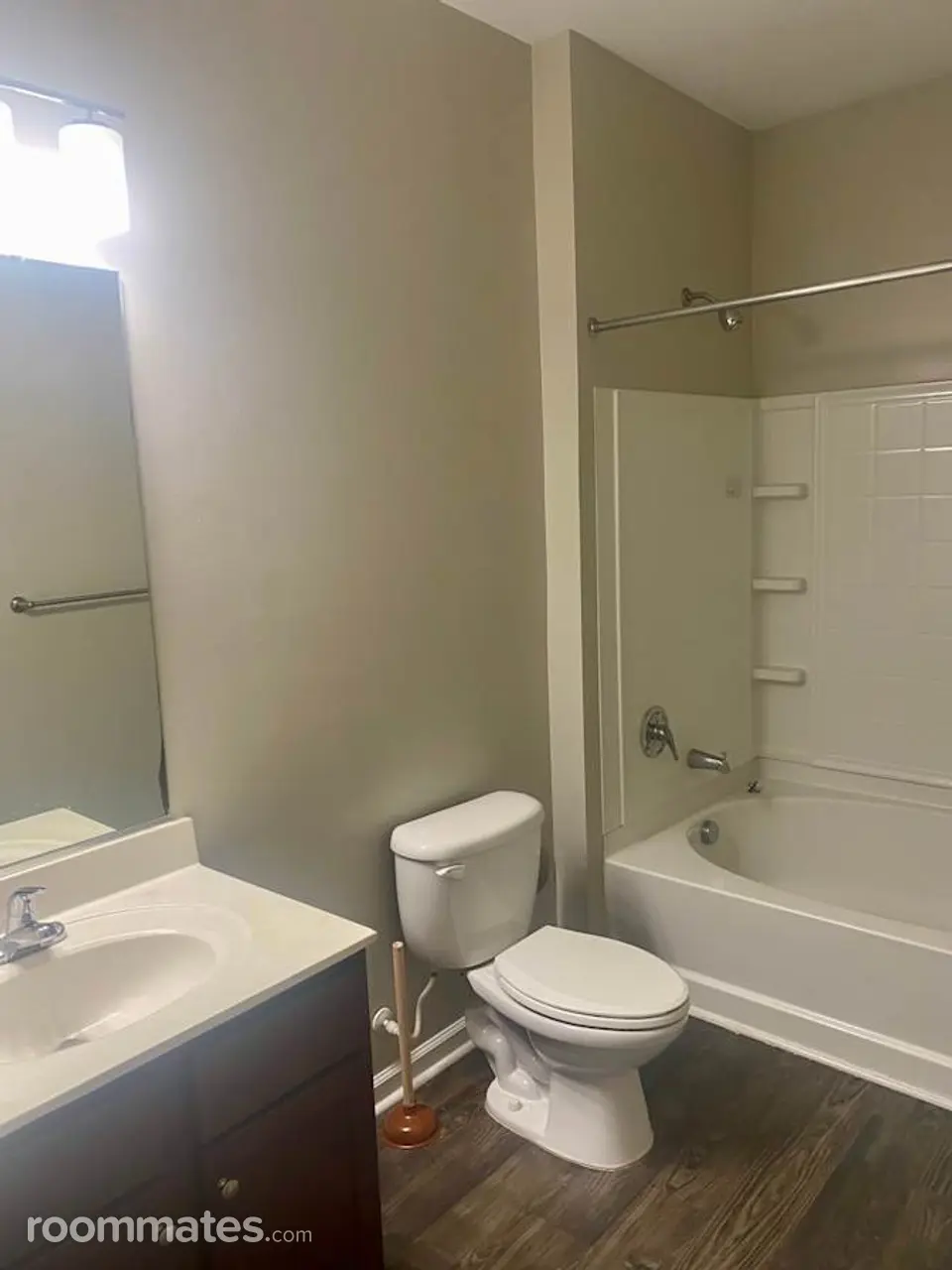 Profile photo 4 of 8