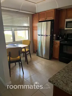 Room for rent in Coconut Creek, FL $1100, condo