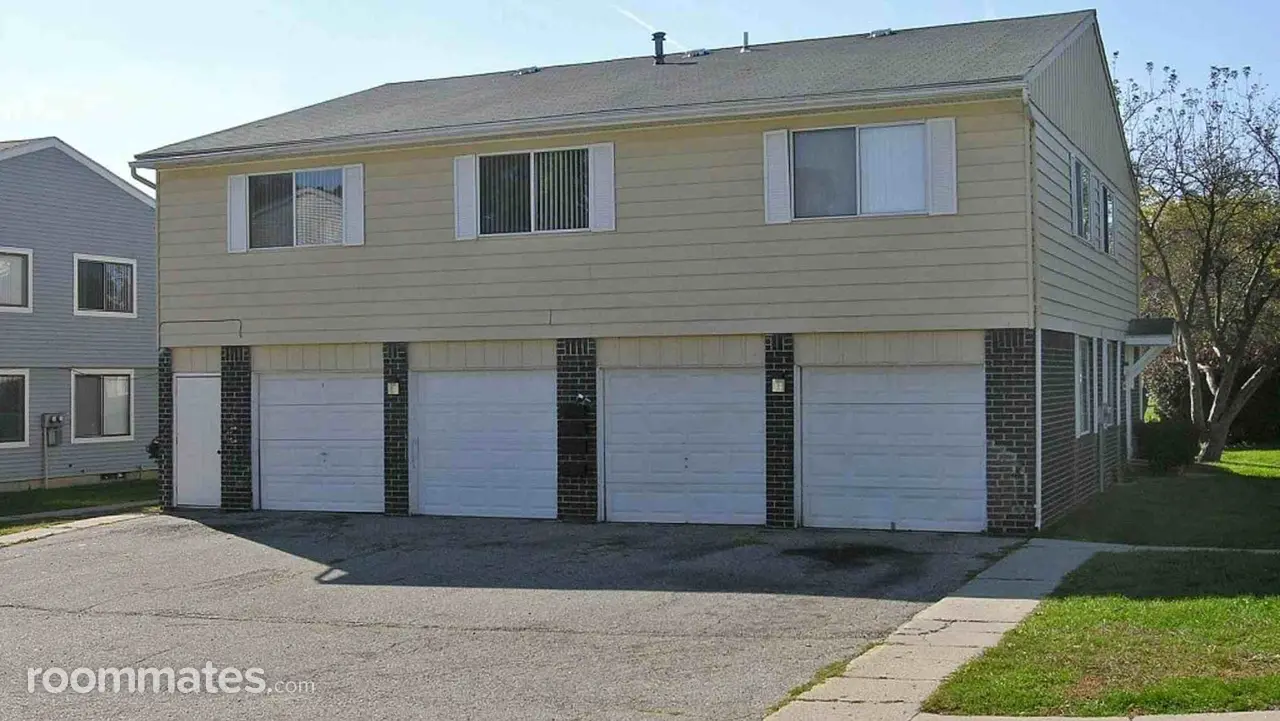 Profile photo 1 of 7