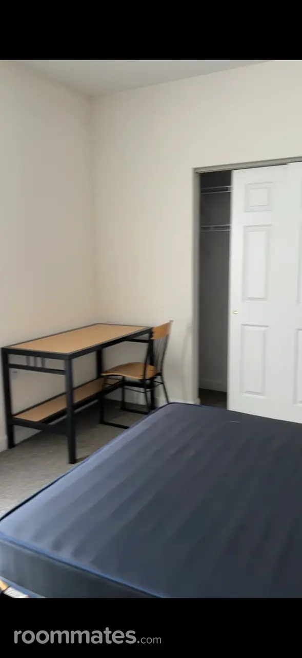 Profile photo 3 of 7