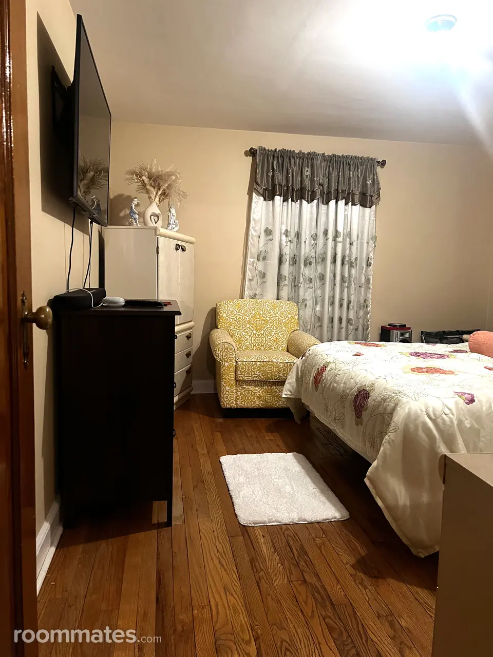 Profile photo 7 of 8