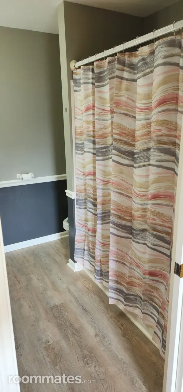 Profile photo 7 of 10