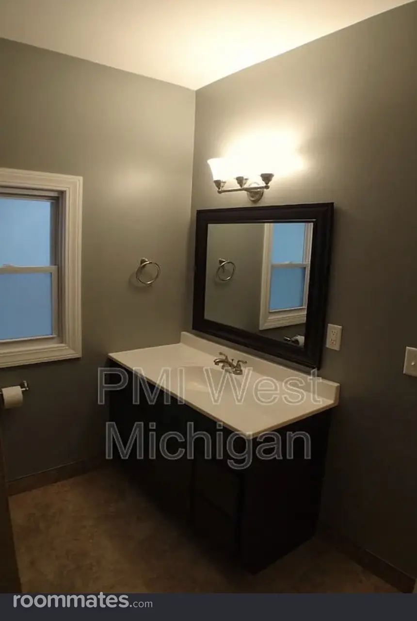 Profile photo 1 of 14