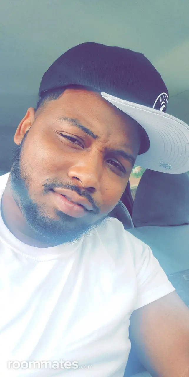 Profile photo 13 of 14