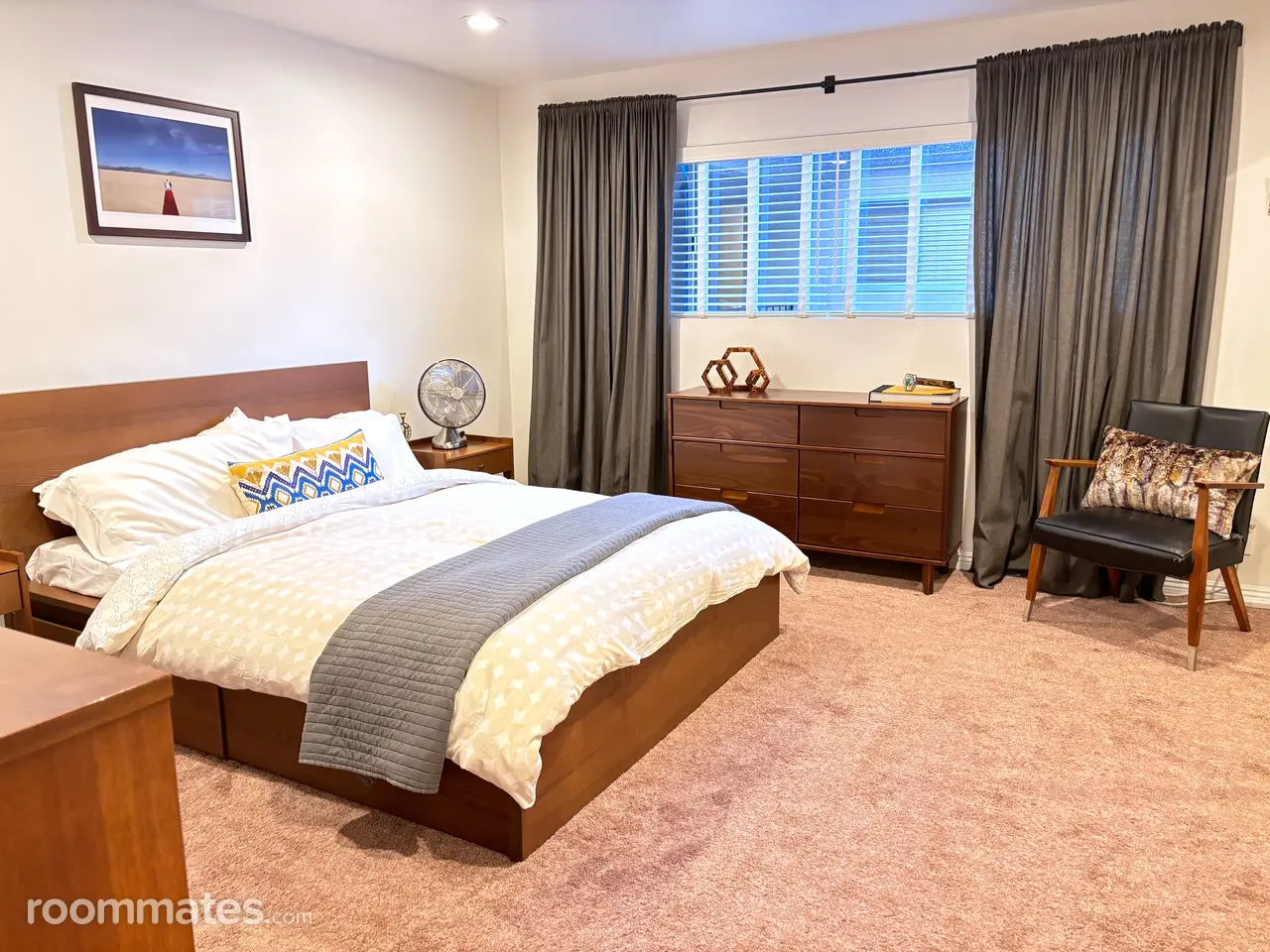 Profile photo 1 of 10